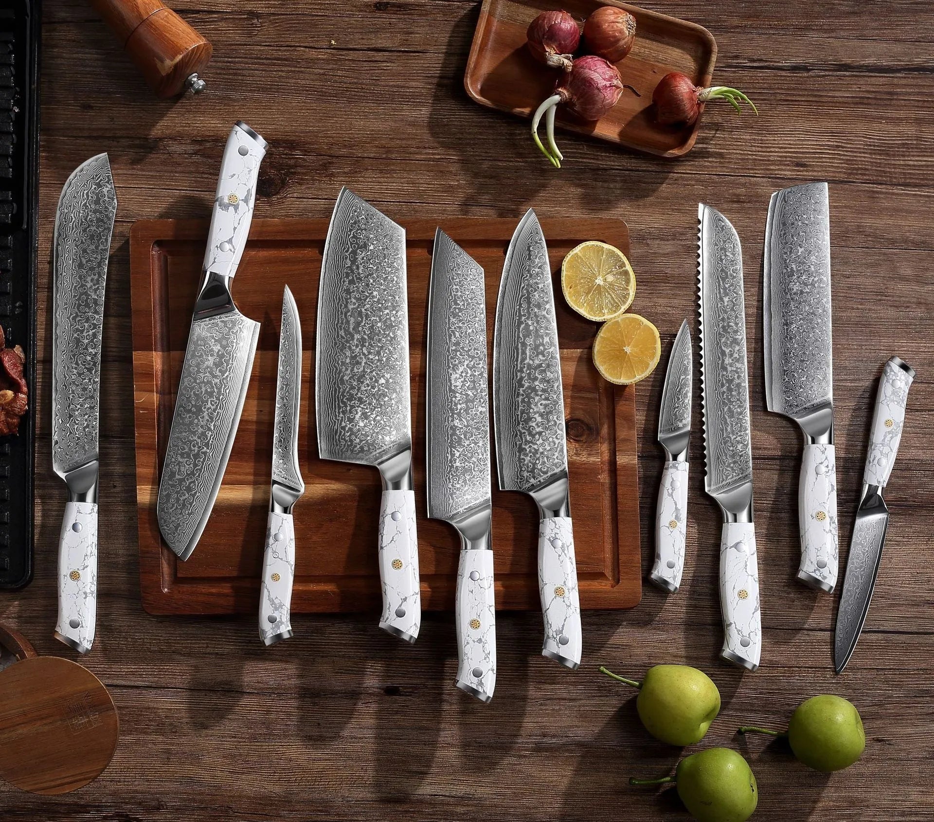 Damascus pattern VG10 steel combined chef's knife with 21cm blade for multiple kitchen cutting functions