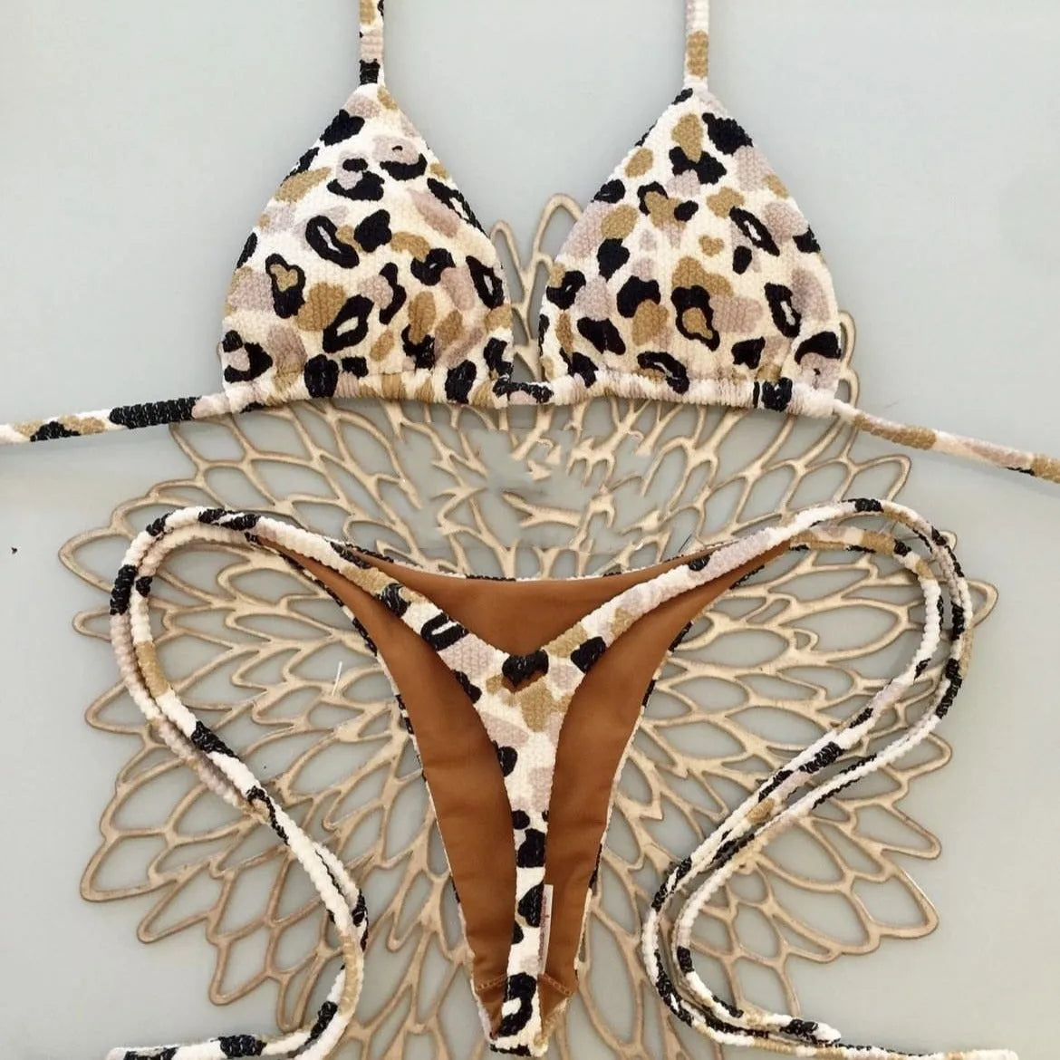 Women's printed bikini swimsuit with quick-dry fabric and cotton lining in briefs style