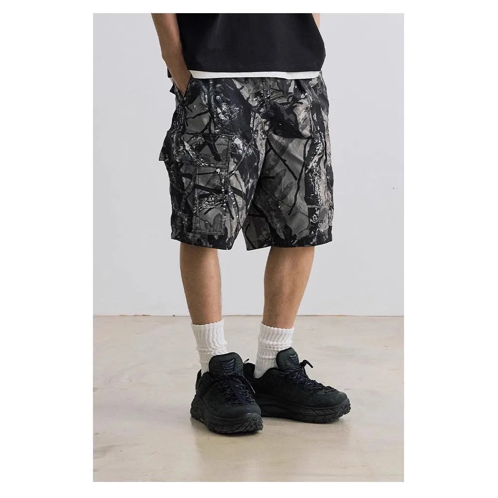 Men's straight-leg denim shorts with elastic waistband in black or army green