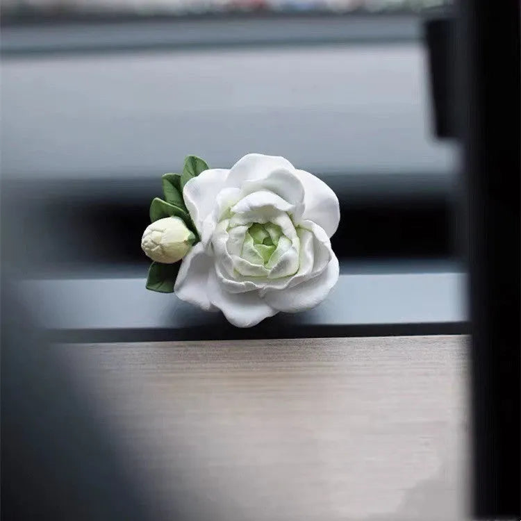 Jasmine solid car perfume clip for air vents with 5ml essential oil in beige white or fresh green