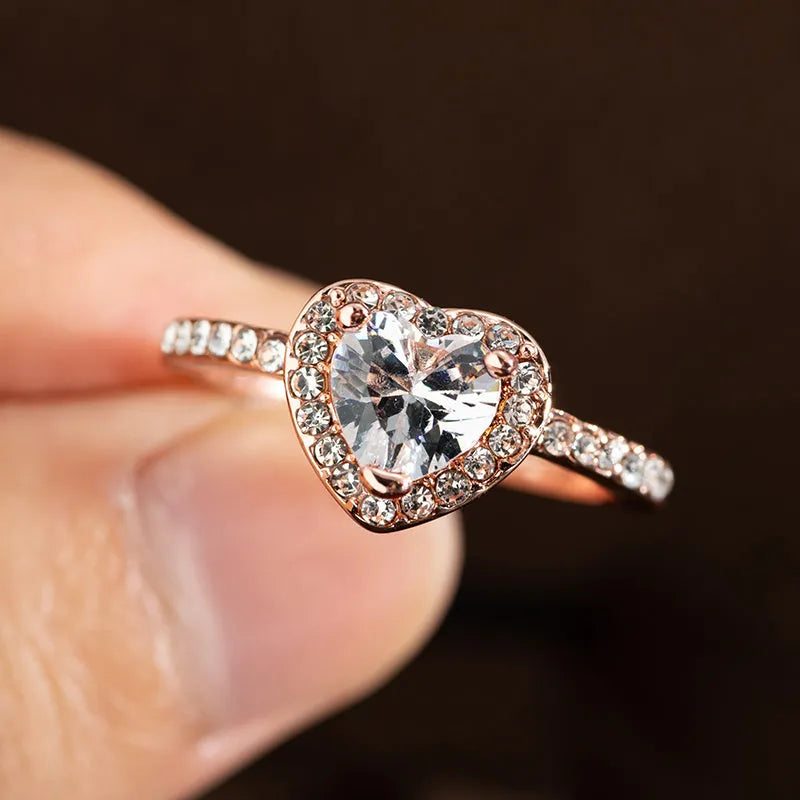 Women's heart-shaped crystal wedding ring in rose gold or silvery electroplated finish