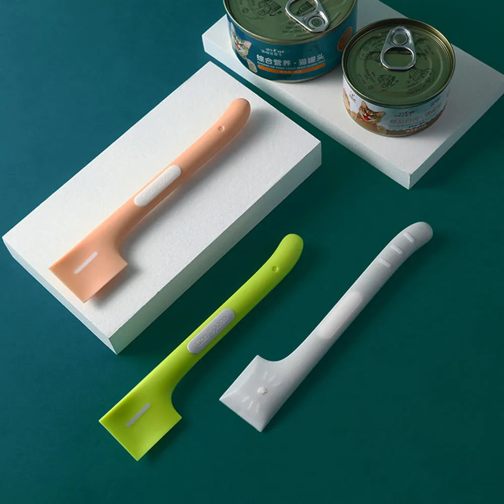 Long-handle pet feeding spoon with right-angle design for cat dog wet food cans in green colour