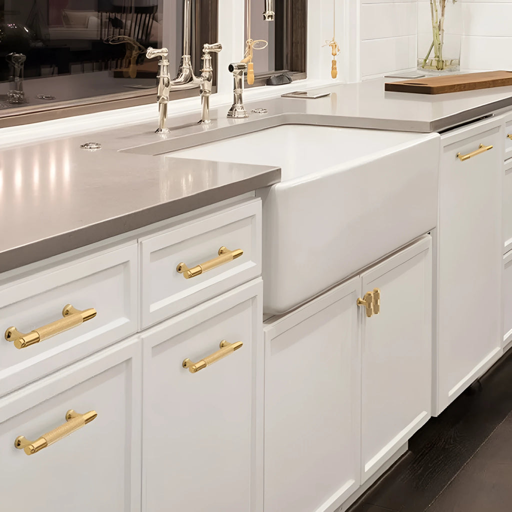 Brushed brass aluminium furniture handle with European light luxury style for wardrobe and drawer cabinets