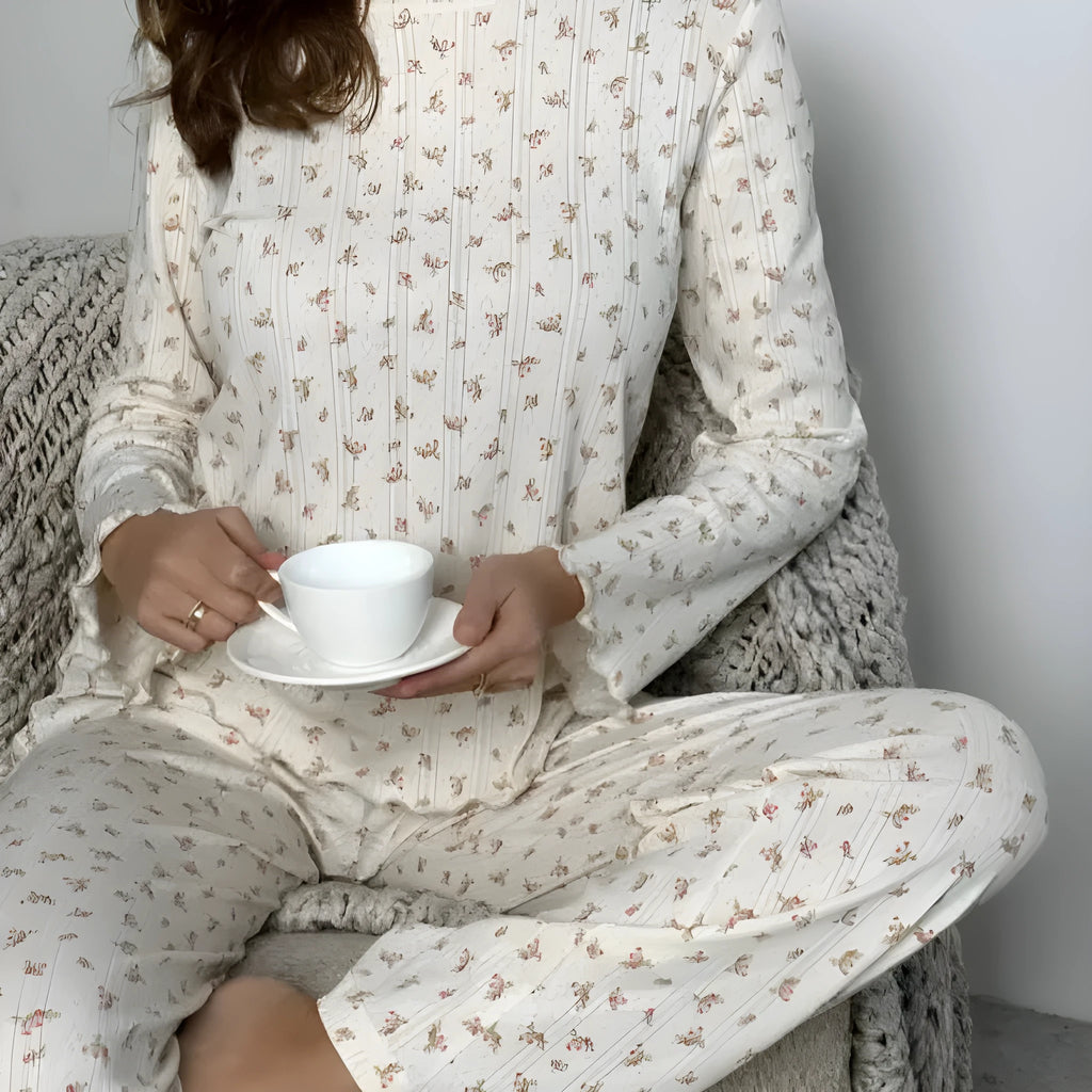 Women's white floral print bell sleeve top and wide leg trousers polyester suit set