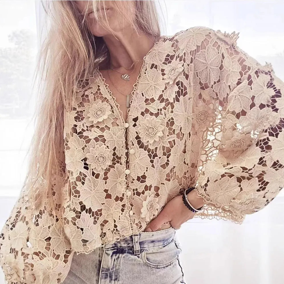 Women's loose lace cardigan with 3D floral decoration and V-neck in black, white or khaki.
