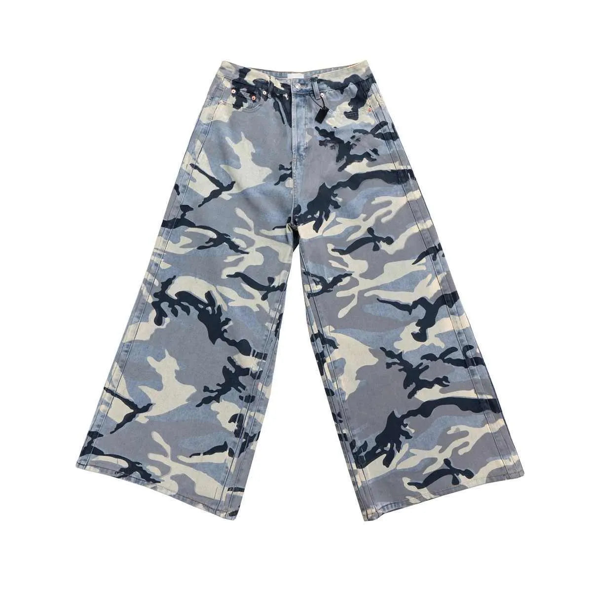 Blue snow camouflage pattern loose fit denim jeans for men and women on a mid waist