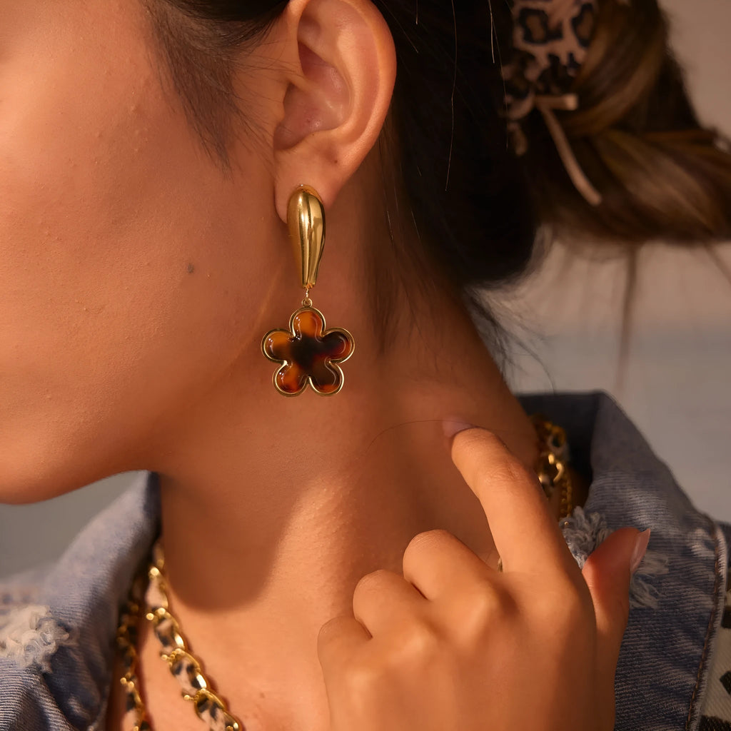 Tortoiseshell resin hawksbill colour earrings with 18K gold electroplating in heart-shaped and flower geometric designs