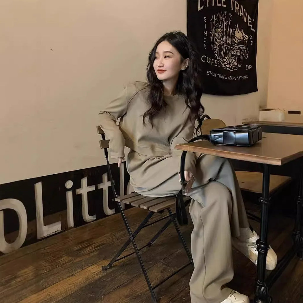 Women's khaki casual sports suit with loose fit top and trousers in Japanese Korean style