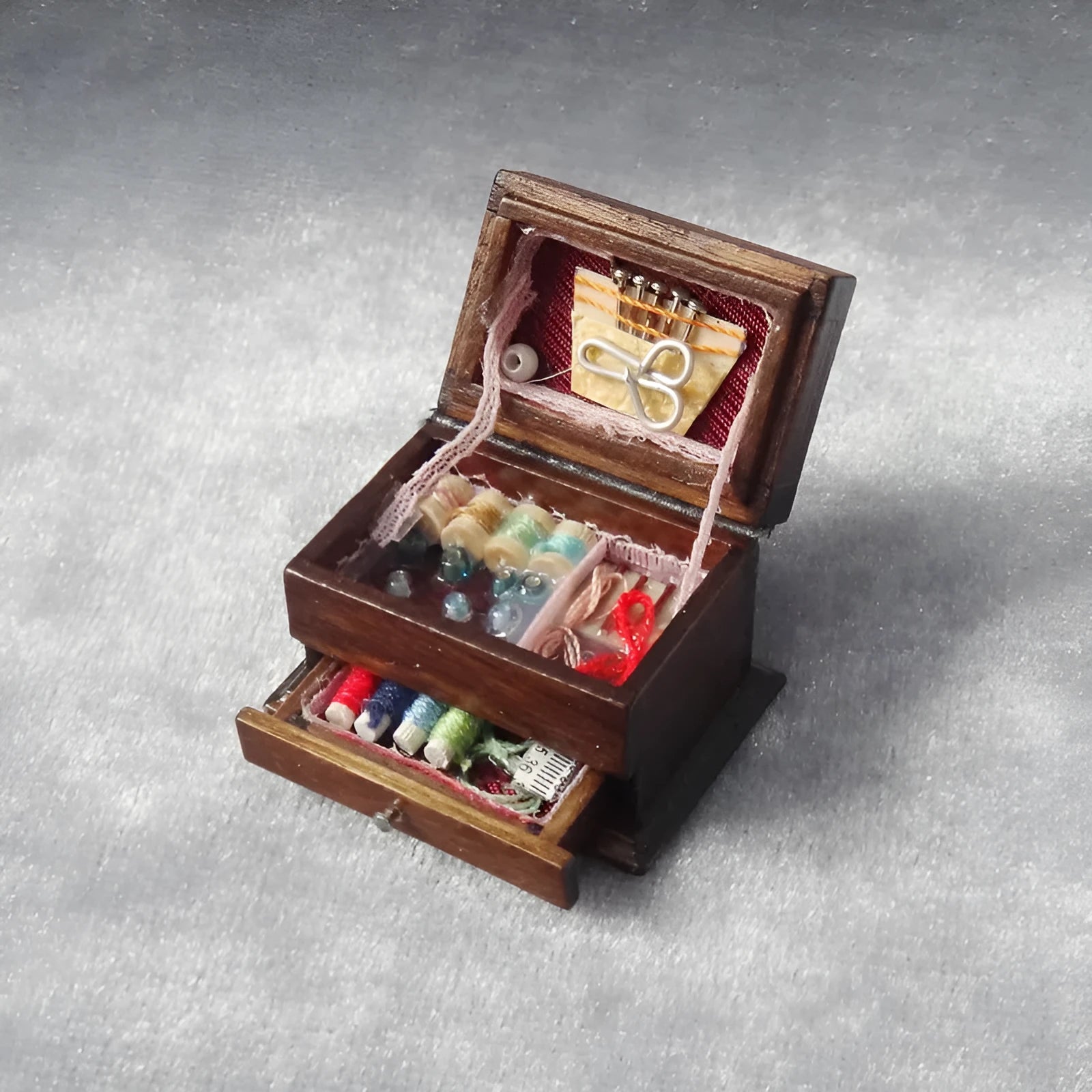 Miniature birch wood vintage sewing kit ornament with European styling and double layer colour