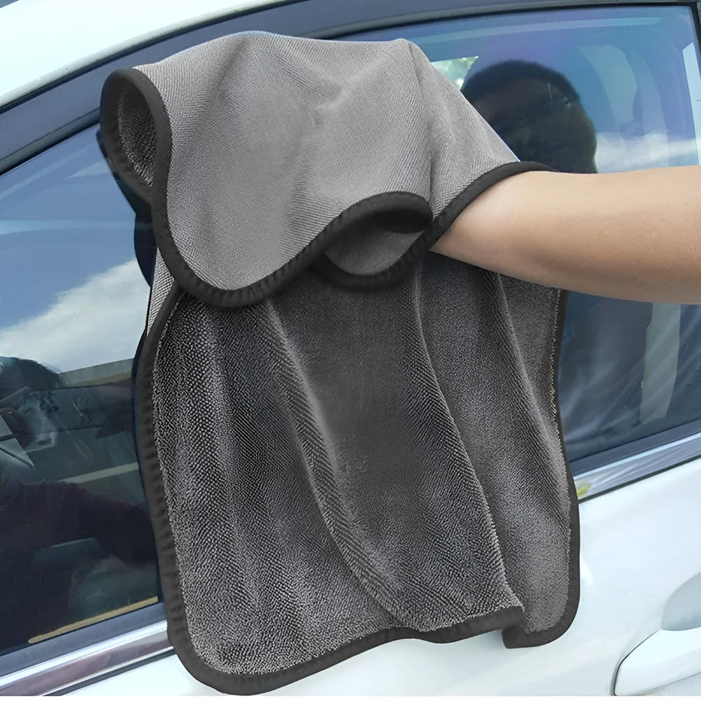 Grey 40x40cm microfiber car wash towel for absorbent, scratch-free vehicle drying.