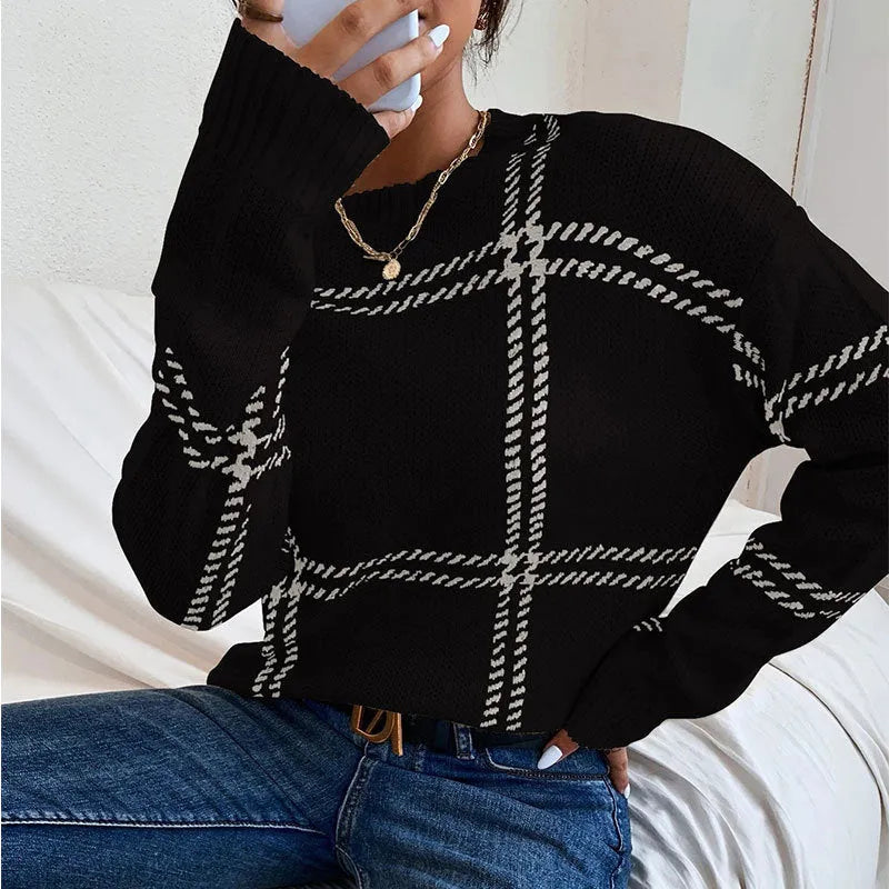 Women's loose fit plaid colour-block acrylic sweater with crew neck and regular sleeves