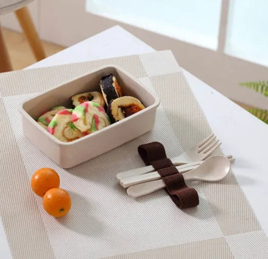 Bamboo fibre lunch box 600ml in beige with lid, compact size for microwave reheating