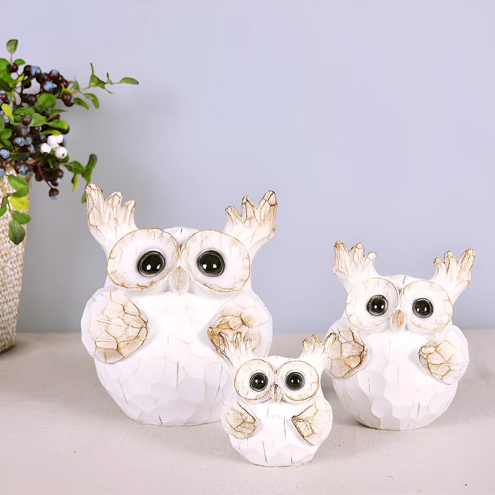Modern simple resin owl ornament in a home decoration setting, available in multiple colours