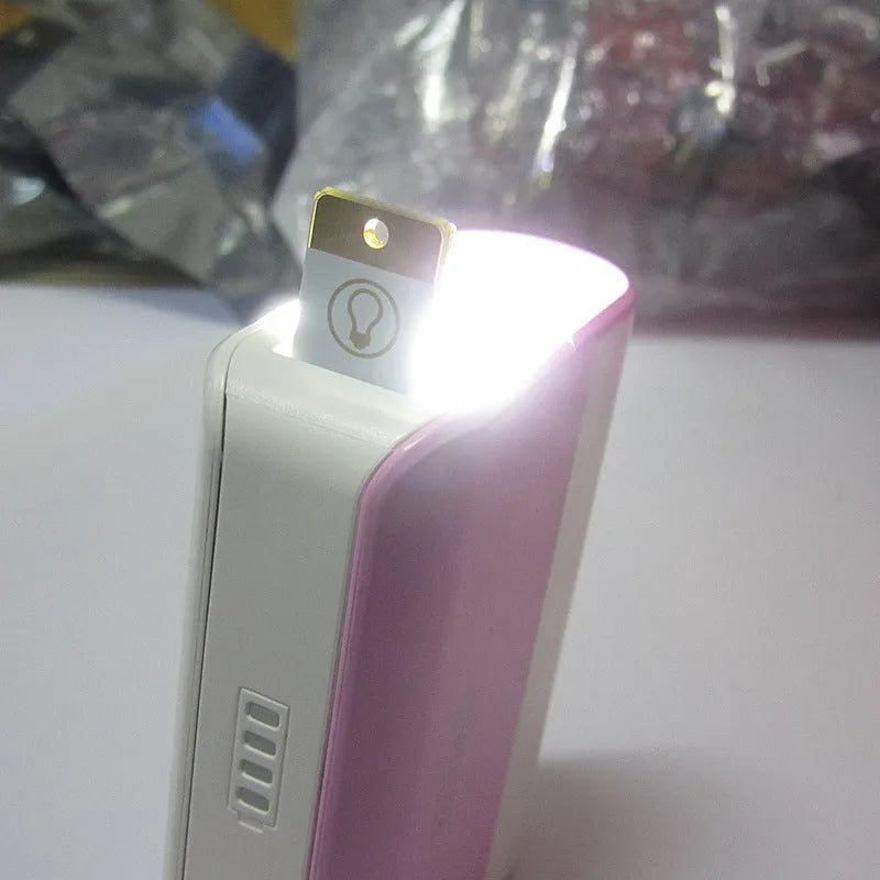 Mini 3LED USB light ultra-thin portable night light in black, with keyring attachment, 24x12x2mm