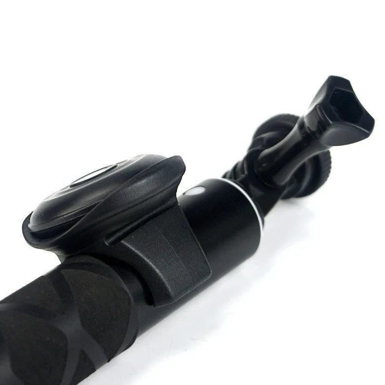 Black Snap Bluetooth wireless remote control for taking selfies and photos on mobile phones from over 10 metres away.