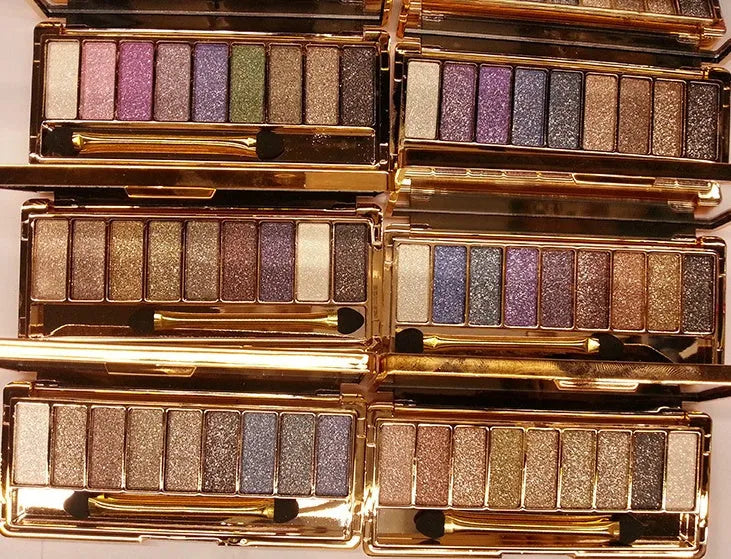 Bear Winnie nine-colour diamond-bright eye shadow palette with eight style options, 90g