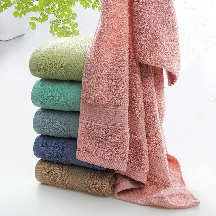 Thickened cotton blend bath towel and beach towel in apple green with weak twist finish