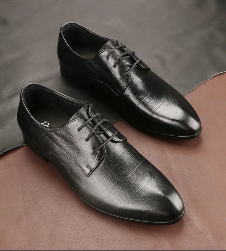 Men's black handmade derby leather shoes with pointed toe and rubber sole