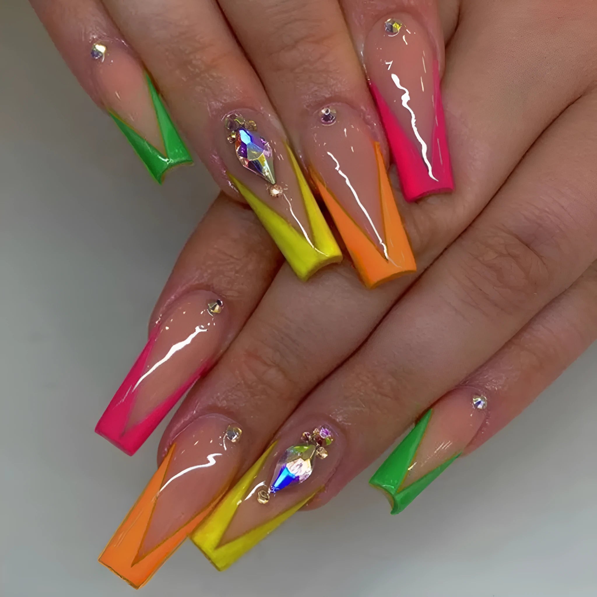 BKS3037 diamond colour French detachable nail tips with cartoon and love patterns, jelly glue, and filing strip kit.