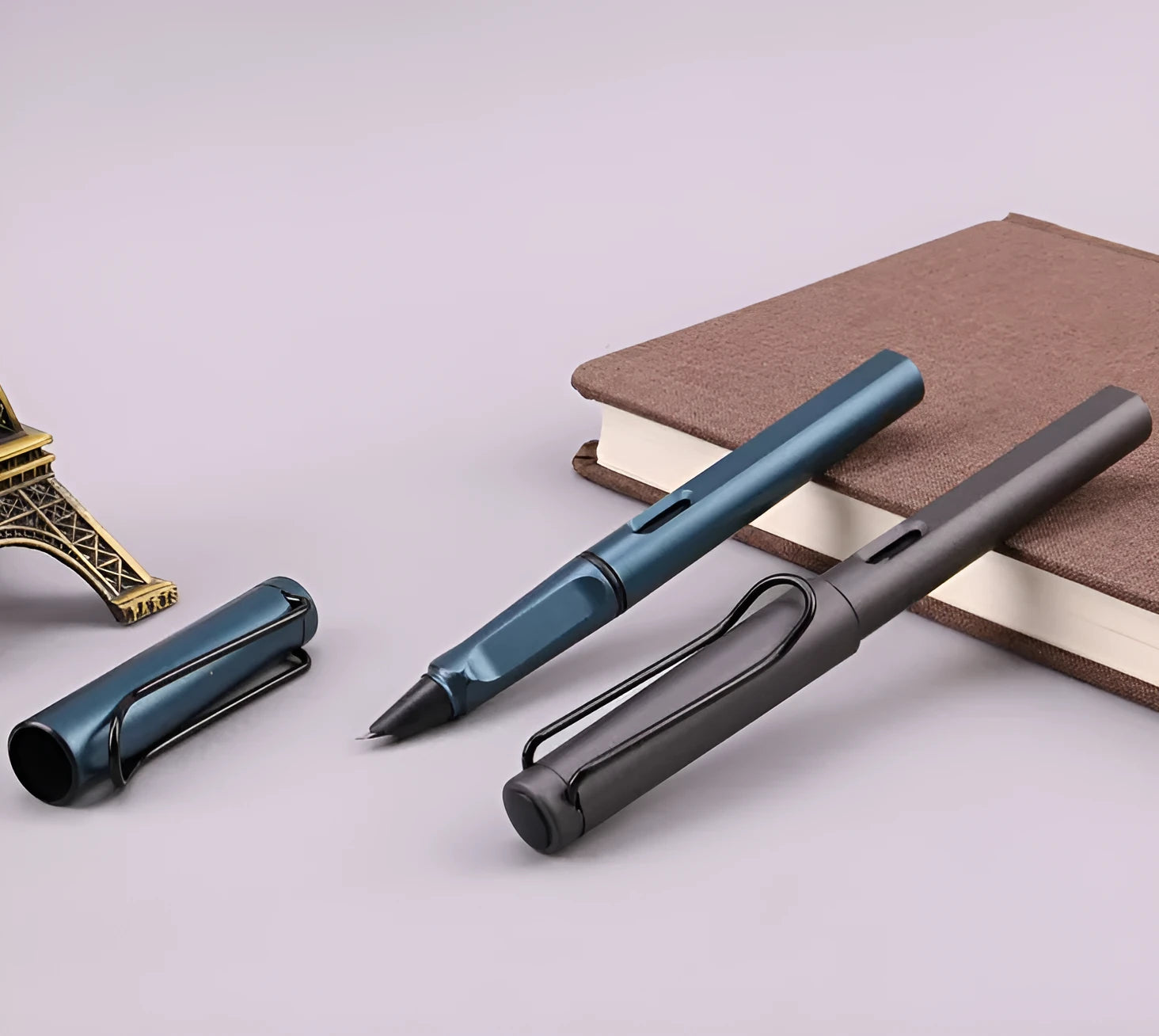 Frosted plastic fountain pen with choice of 0.5mm or 0.38mm nib in black or blue colours