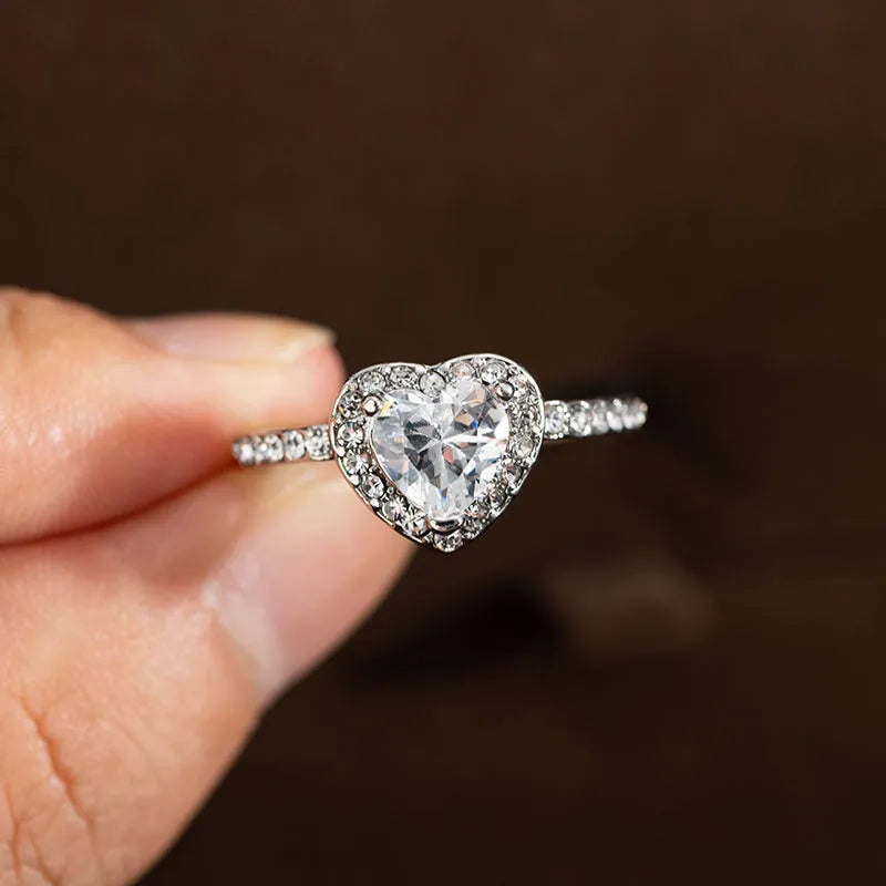 Women's heart-shaped crystal wedding ring in rose gold or silvery electroplated finish