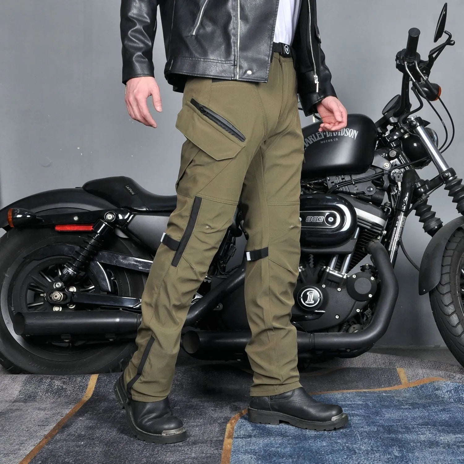 Motorcycle waterproof cycling trousers in black or green with included belt and protective gear