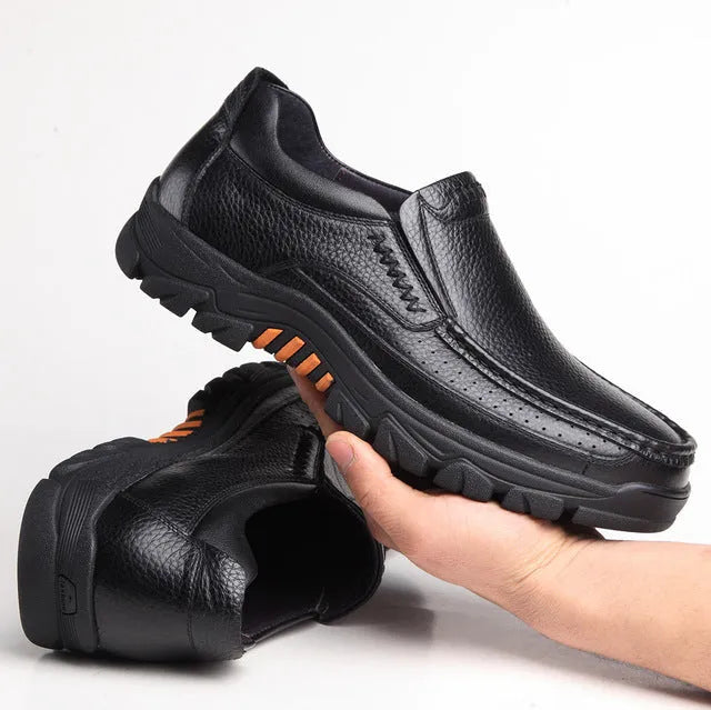 Men's black cowhide leather business casual slip-on loafers with rubber soles