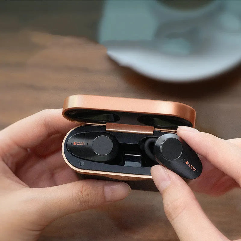 Wireless Bluetooth headset with ANC, black, featuring bilateral stereo and Type-C charging stand