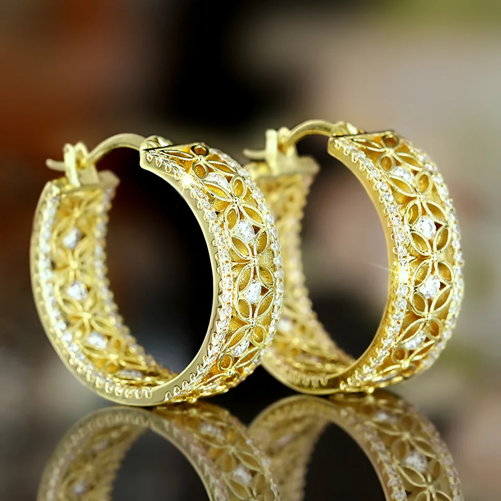 Geometric copper earrings with horse eye, flower and butterfly motifs in yellow gold E4221 finish