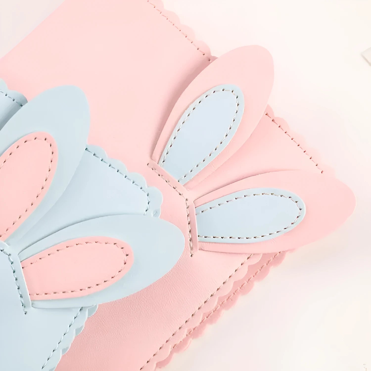 Rabbit style mini photo album with PU cover in pink, blue or white measuring 11.5 x 15.5 cm