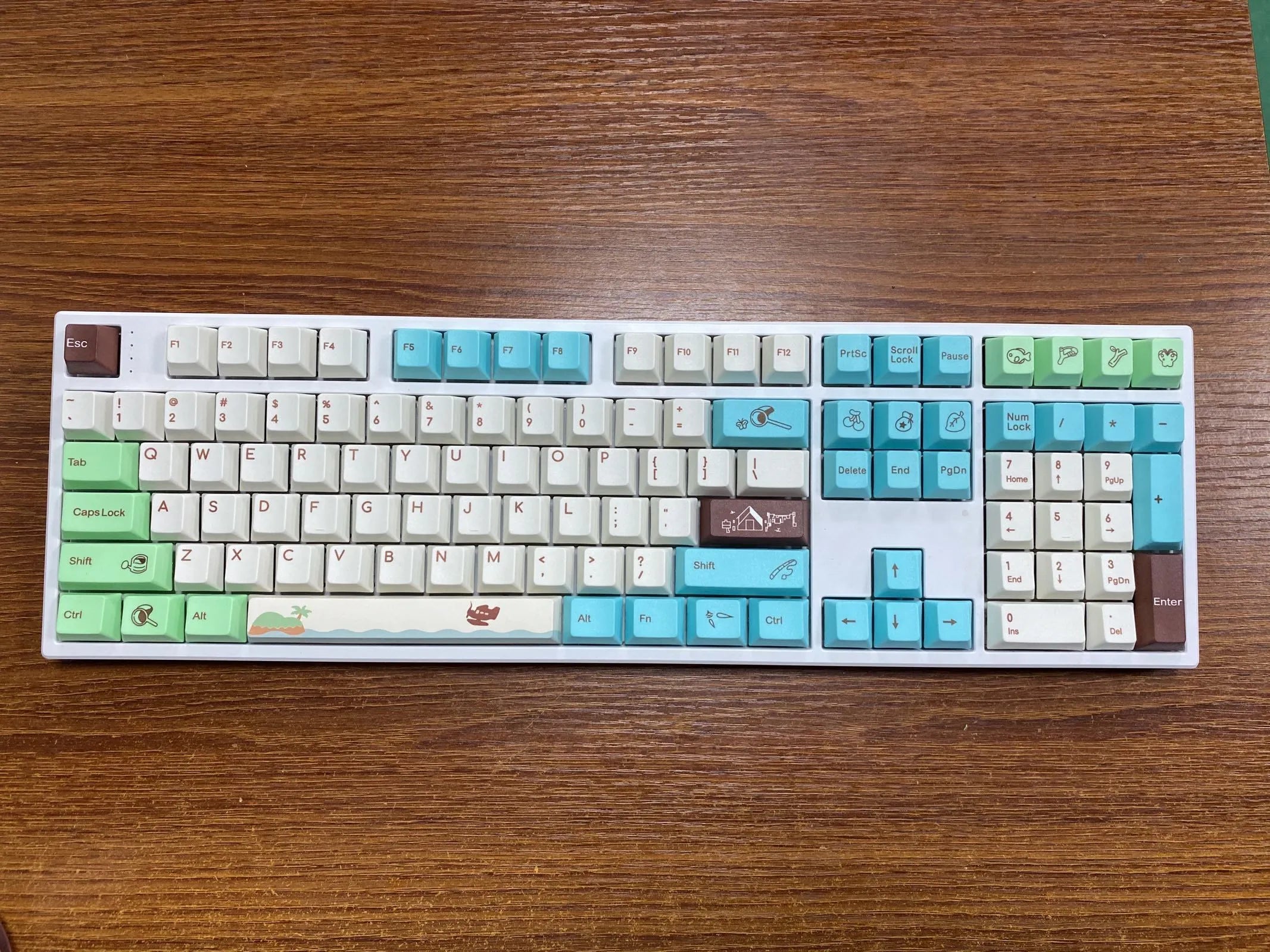 Animal Crossing themed keycap set in standard configuration colour, made from PBT with thermal sublimation print in OEM profile height