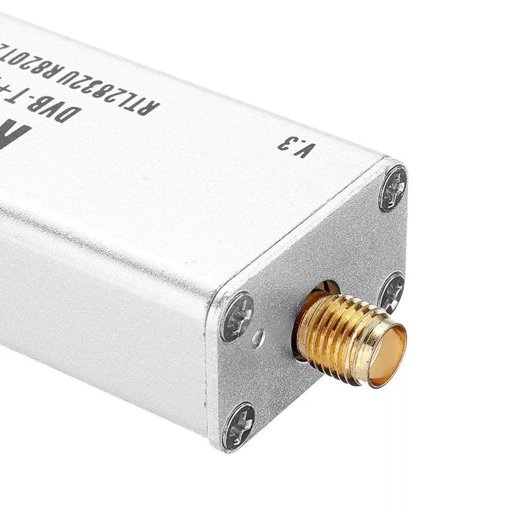 Black metal all-band software-defined radio receiver with SMA connector for 25-1700MHz frequency coverage