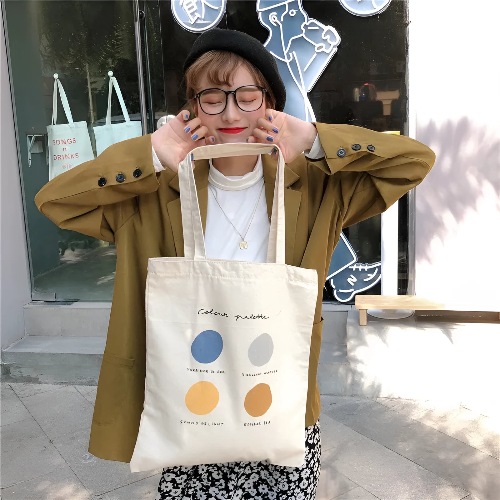 Women's canvas tote bag with geometric print and double shoulder straps