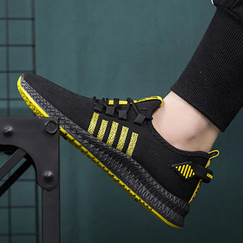 Men's summer casual low-top running shoes in black with front tie lace-up closure, sizes 39-44