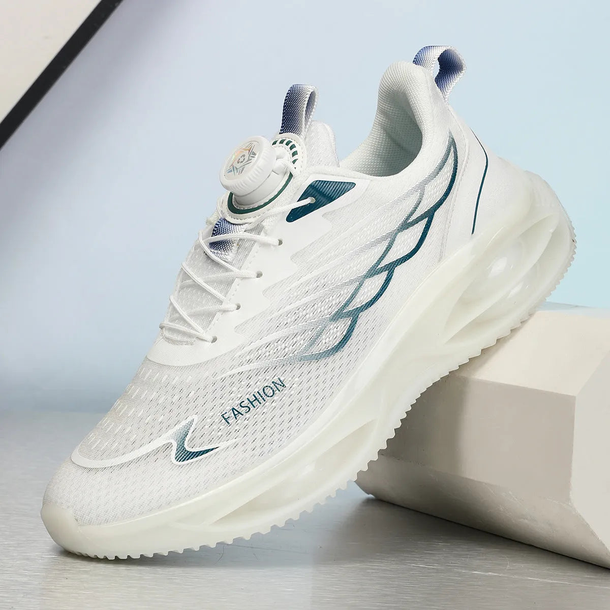Casual solid colour running shoes with mesh upper and rubber sole in sky blue