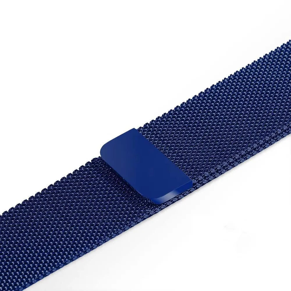 Stainless steel watch strap in silver, shown next to a watch, highlighting its 22mm width and link construction.