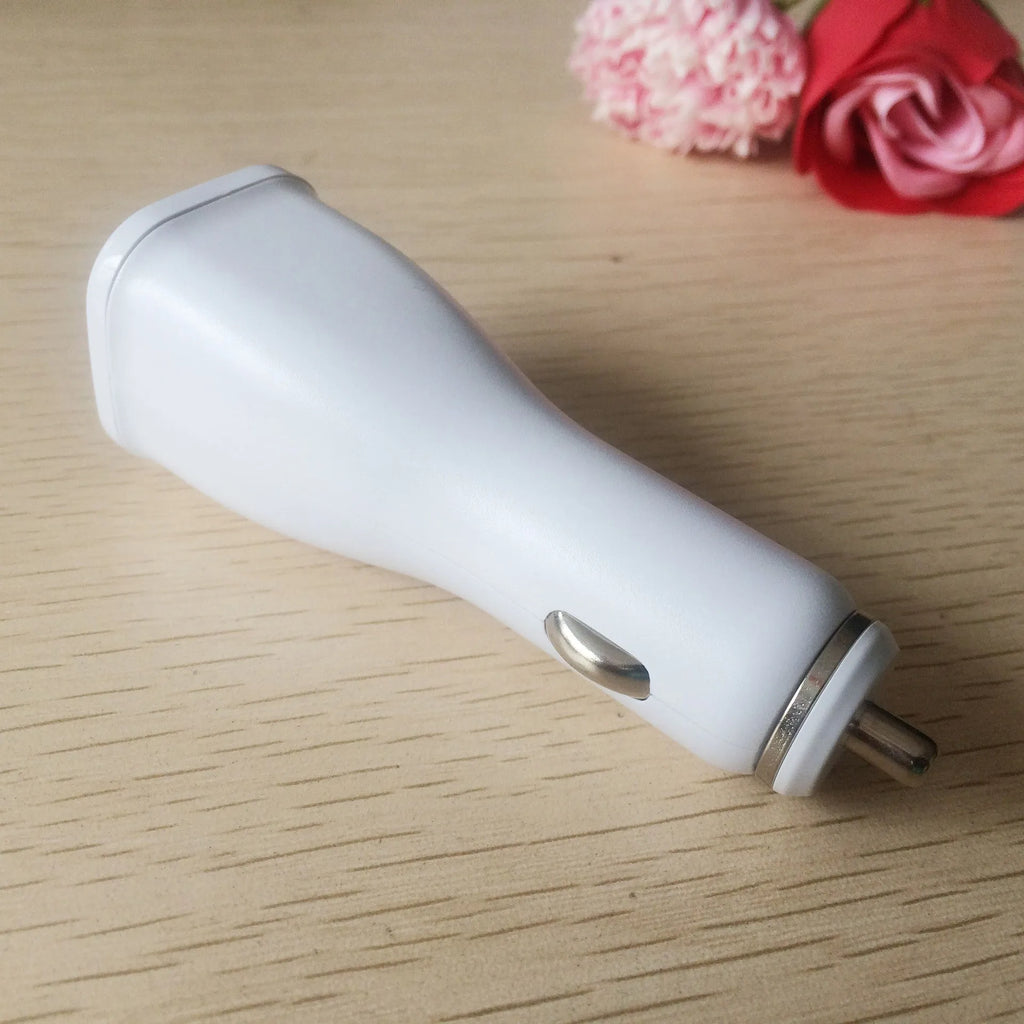 White QC30 single port USB car charger with QC2.0 fast charging for mobile phones