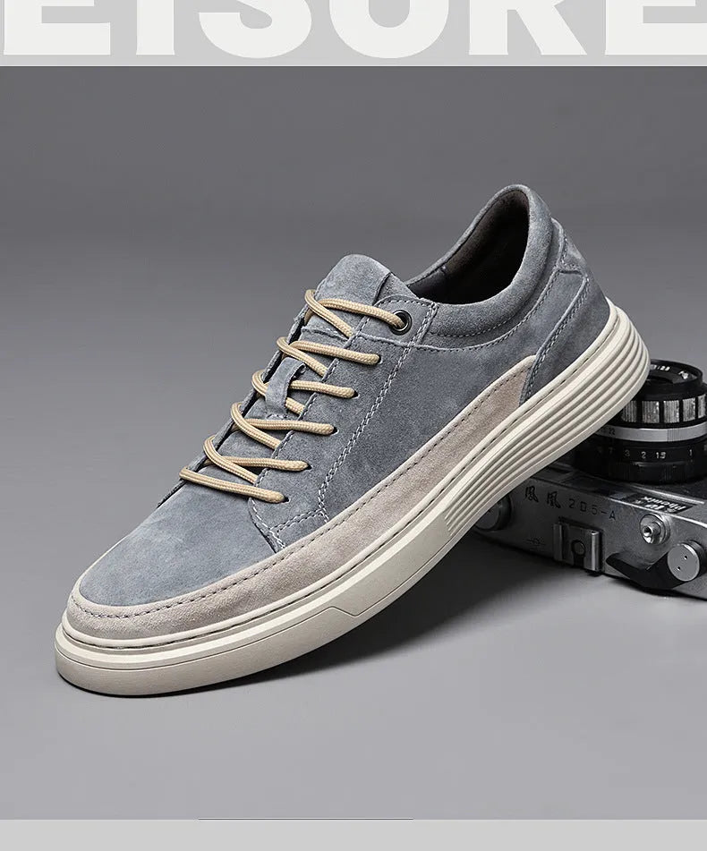Men's casual skate shoes in pigskin leather with rubber soles and lace-up closure