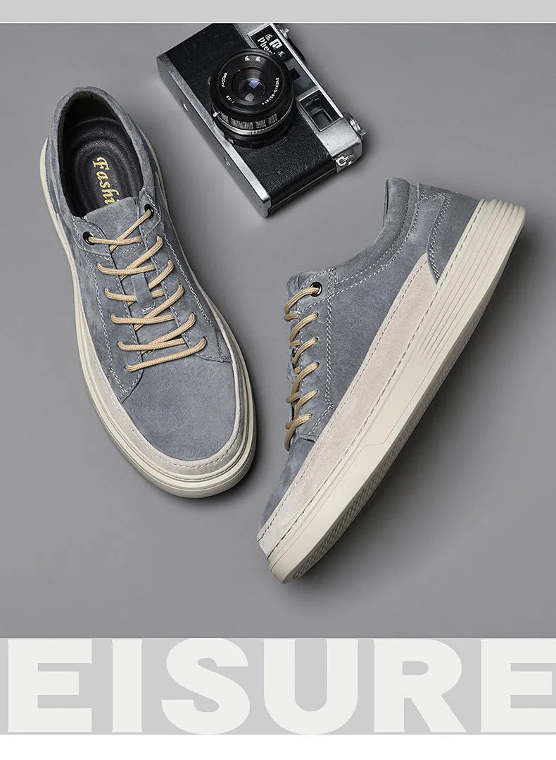 Men's casual skate shoes in pigskin leather with rubber soles and lace-up closure