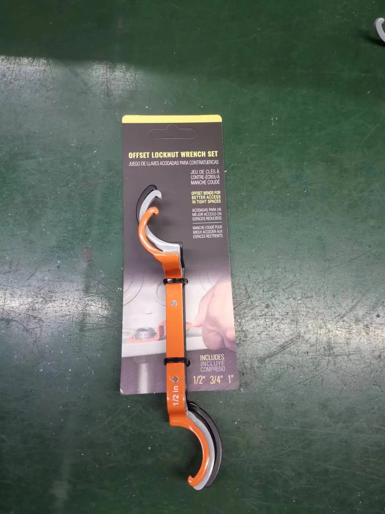 H251 magnetic suction crescent wrench three-piece set with orange, grey and black colour-coded handles