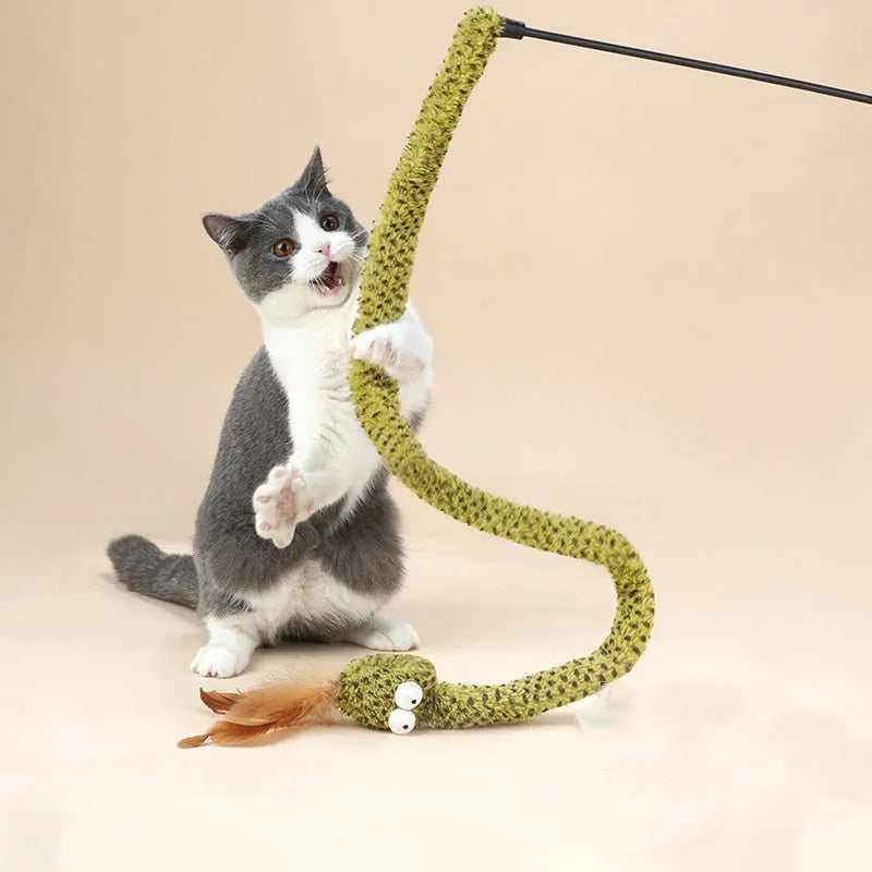 Green snake cat teasing stick toy with feather attachment on 140 cm pole