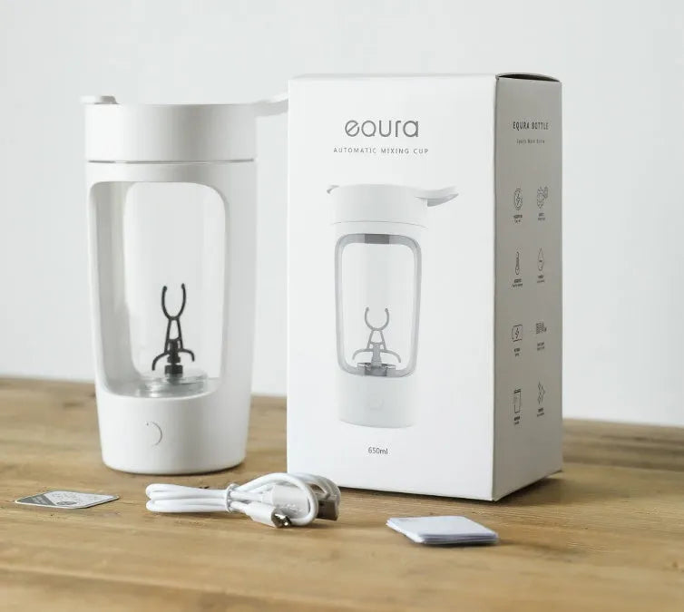 Portable USB rechargeable blender with 650ml mixing cup in blue colour