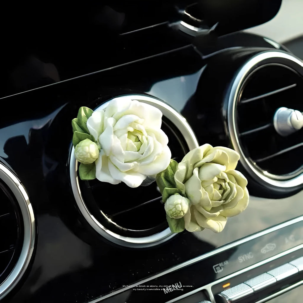 Jasmine solid car perfume clip for air vents with 5ml essential oil in beige white or fresh green