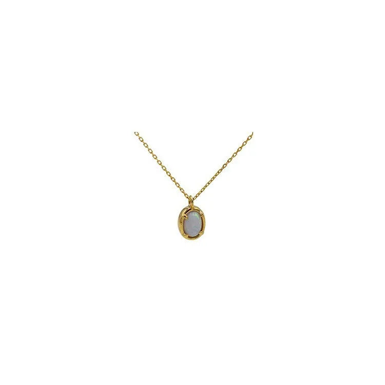 Oval geometric pendant necklace in S925 silver with gold or white gold plating on model