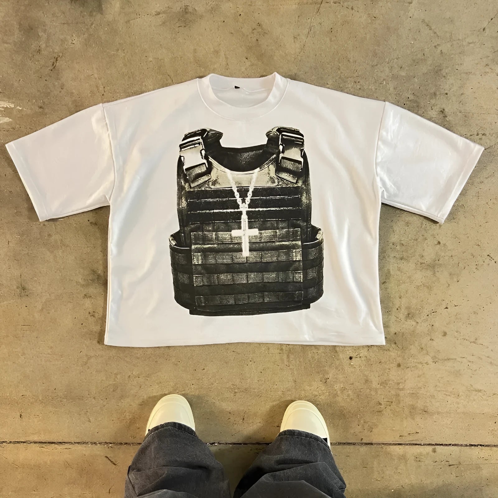 Printed cotton short sleeve t-shirt with retro street style design and drop shoulder sleeves