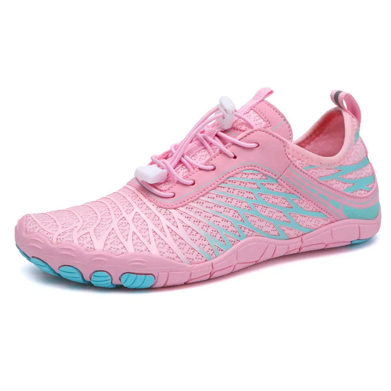 Men's outdoor casual sports shoes with lace-up front, breathable gauze lining, and non-slip rubber outsole