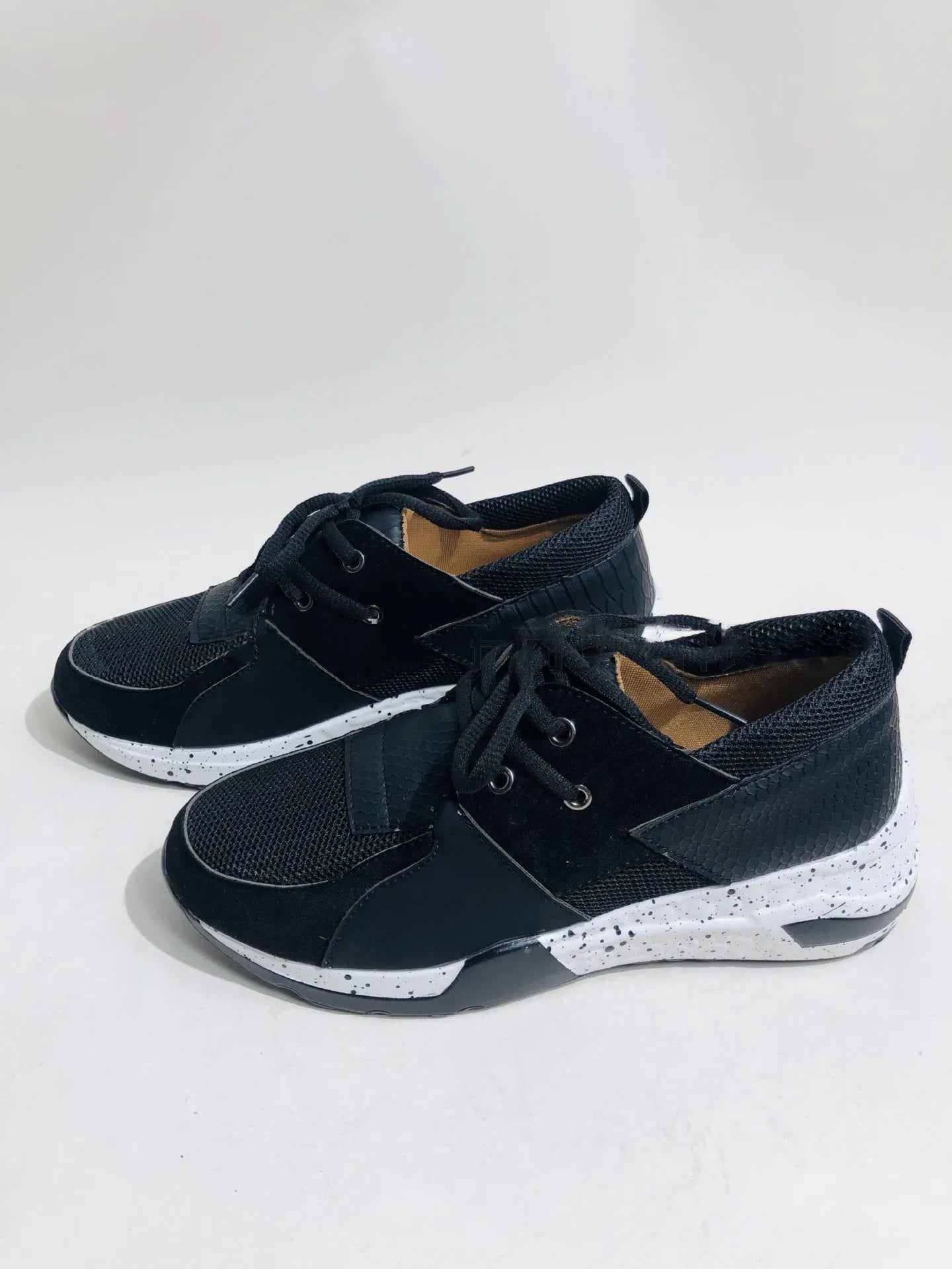 Women's casual suede sneakers with wedge heel in leopard pattern colour option