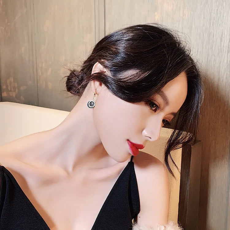 Black geometric retro Hong Kong style alloy earrings with 3.6cm length