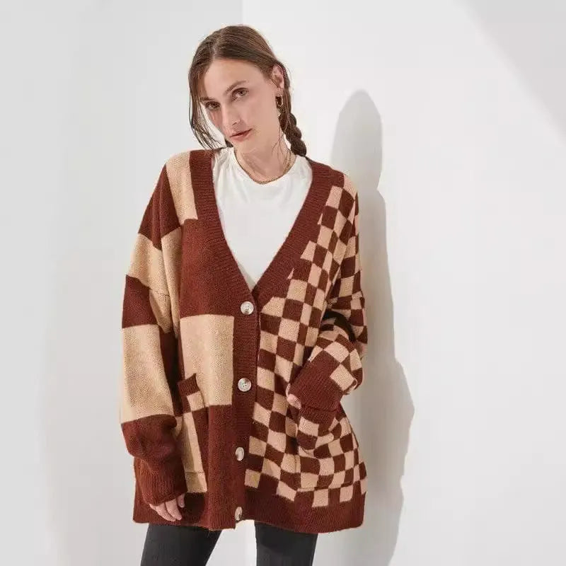 Loose fit printed checks knitwear cardigan in gray with regular sleeves