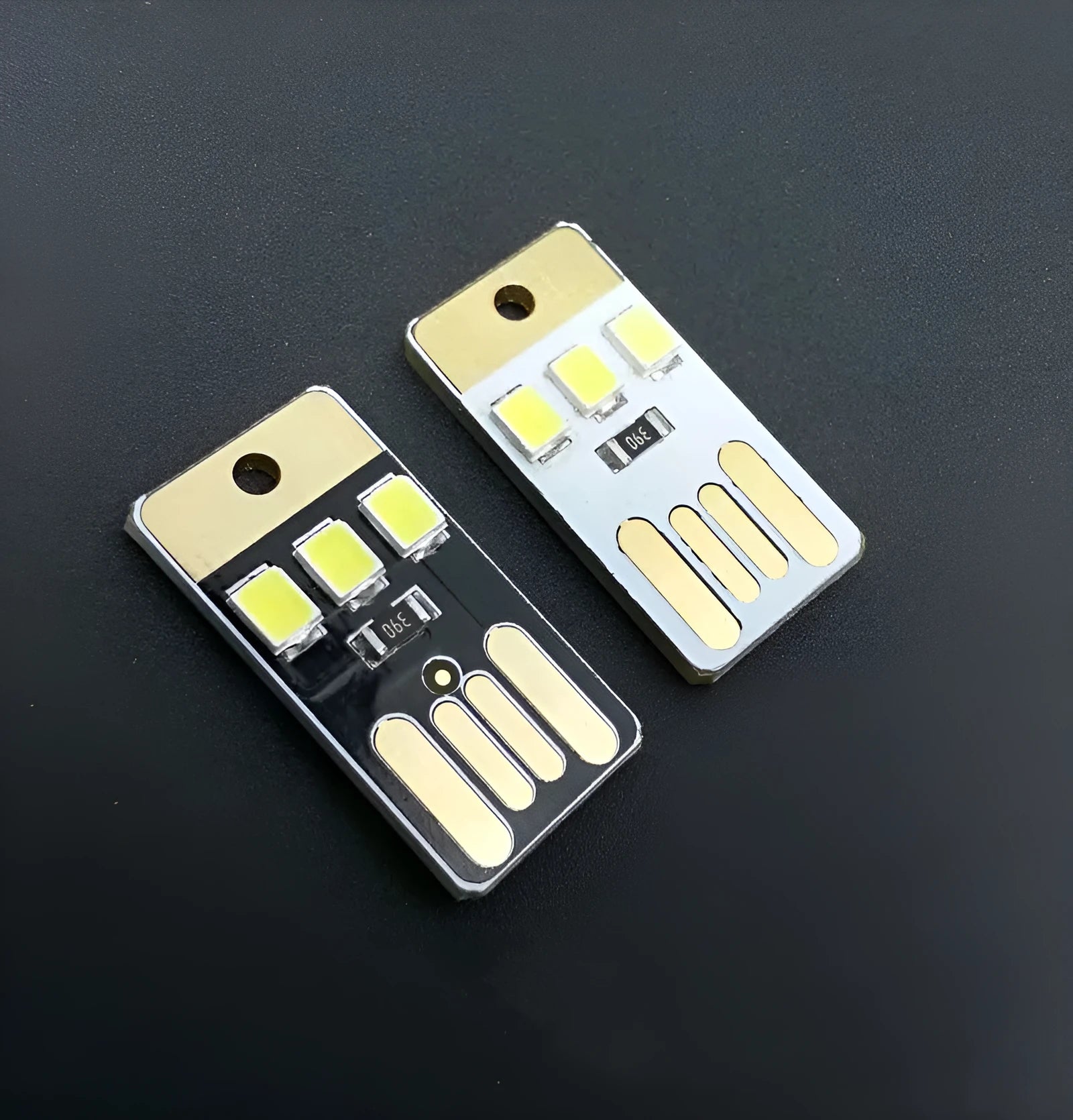 Mini 3LED USB light ultra-thin portable night light in black, with keyring attachment, 24x12x2mm